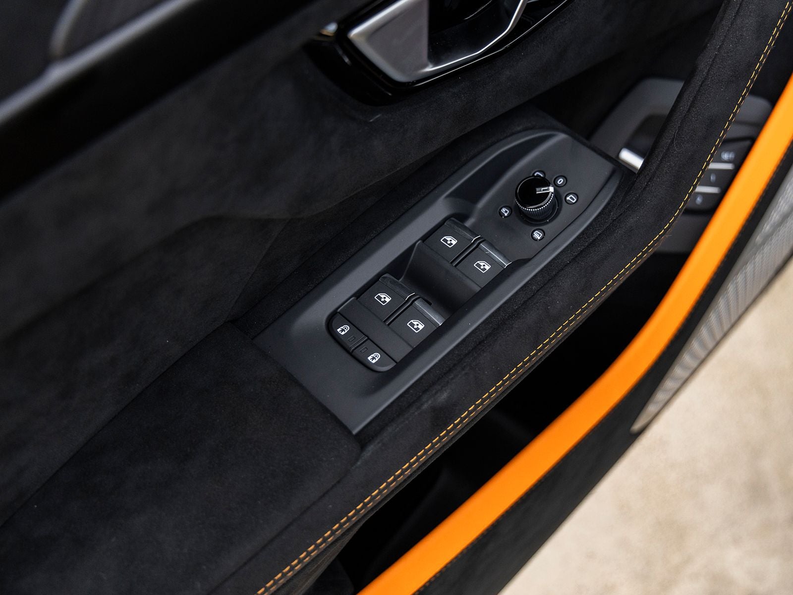 2023 Lamborghini Urus Performante