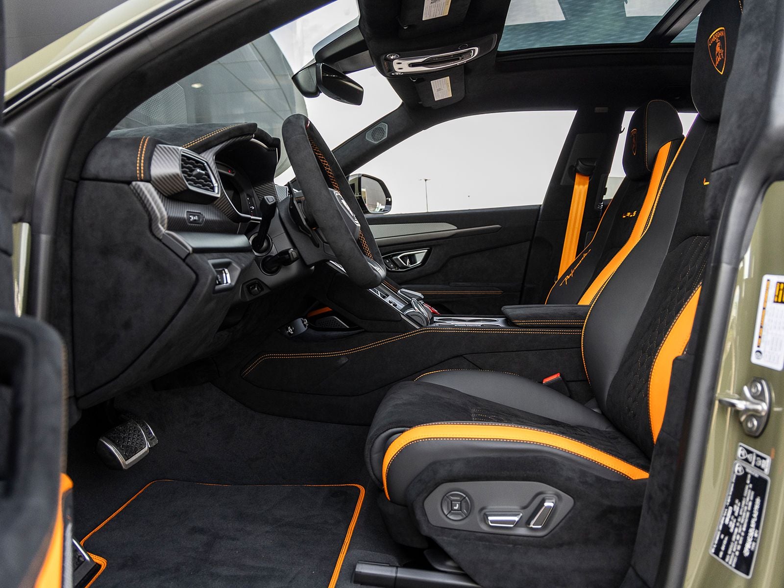 2023 Lamborghini Urus Performante