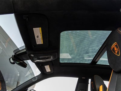 2023 Lamborghini Urus Performante