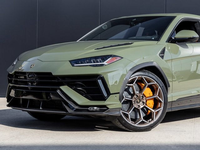 2023 Lamborghini Urus Performante
