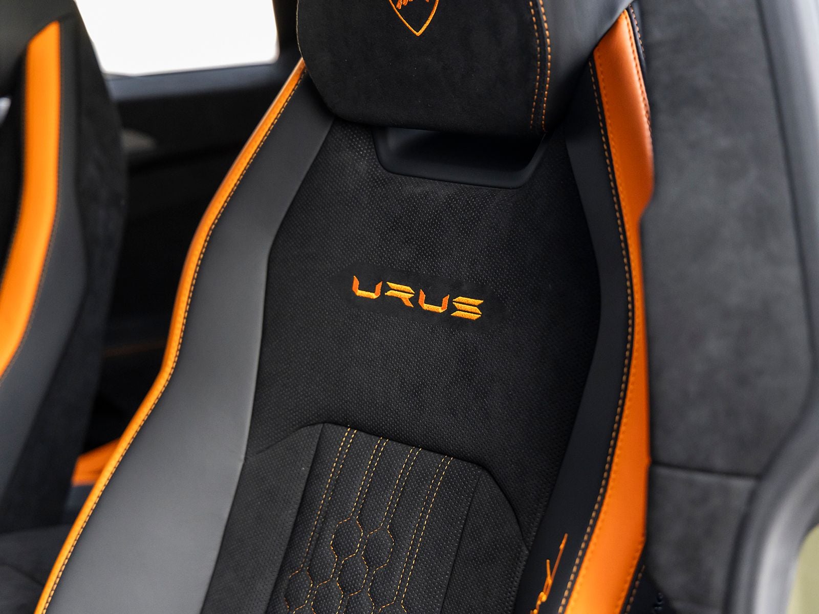 2023 Lamborghini Urus Performante