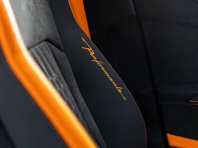 2023 Lamborghini Urus Performante