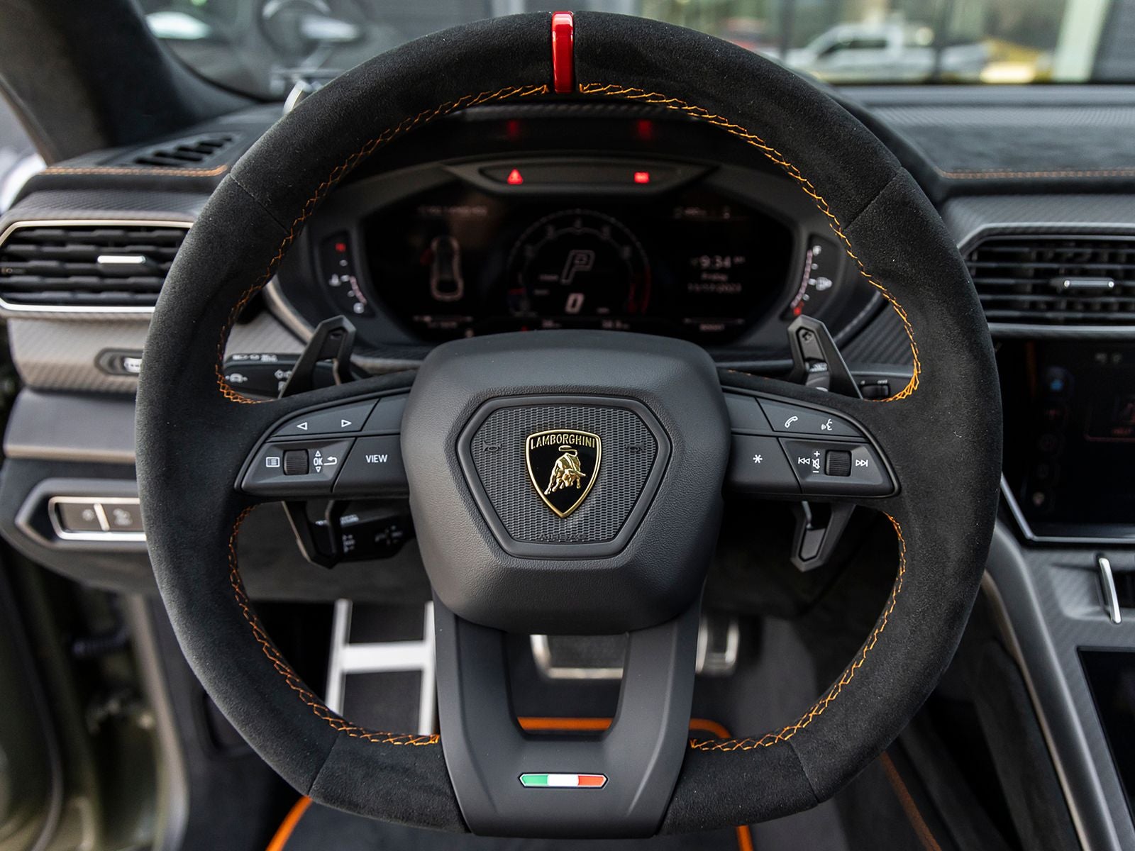 2023 Lamborghini Urus Performante