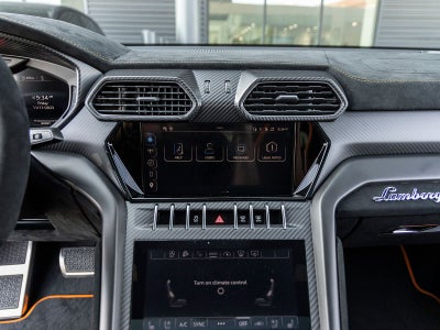 2023 Lamborghini Urus Performante
