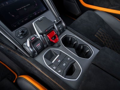 2023 Lamborghini Urus Performante