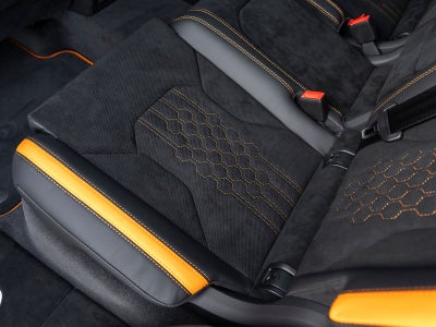 2023 Lamborghini Urus Performante