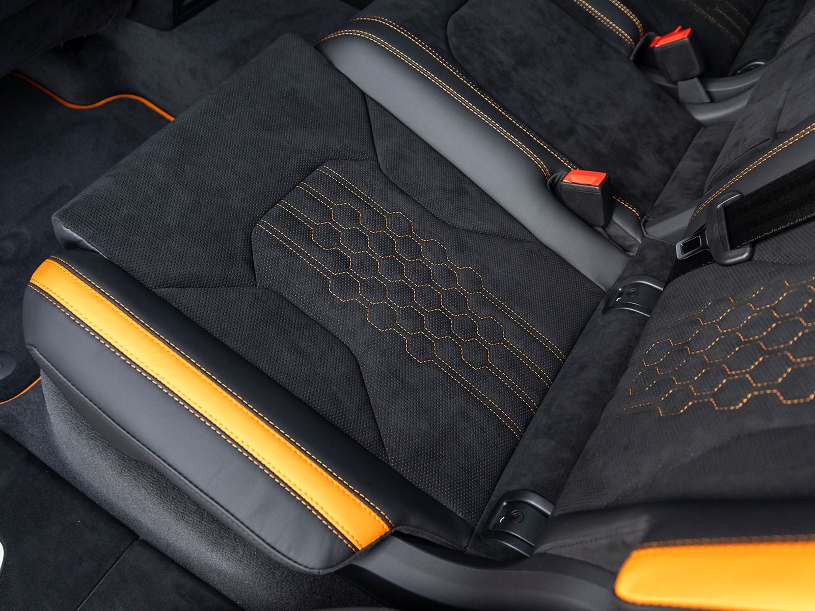 2023 Lamborghini Urus Performante
