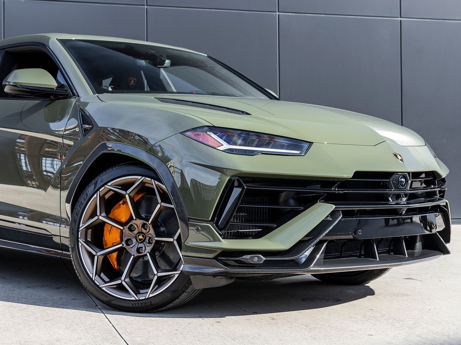 2023 Lamborghini Urus Performante