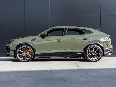 2023 Lamborghini Urus Performante
