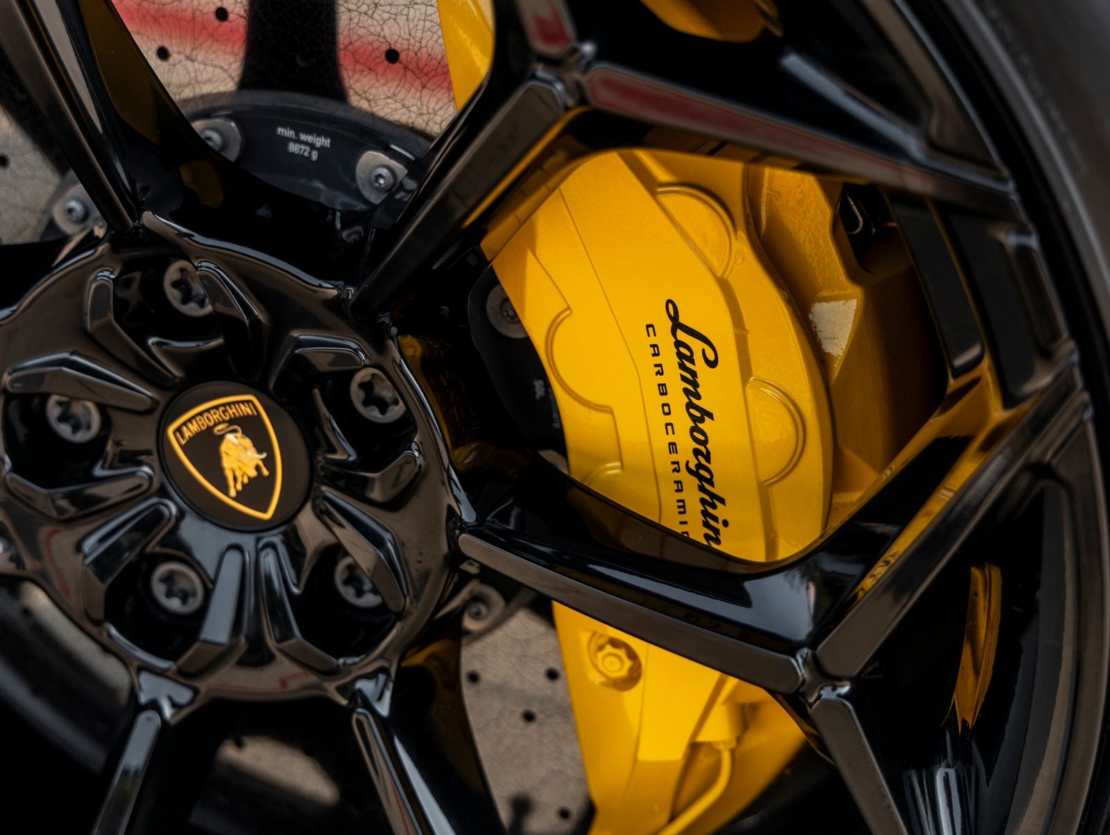 2024 Lamborghini Urus Performante