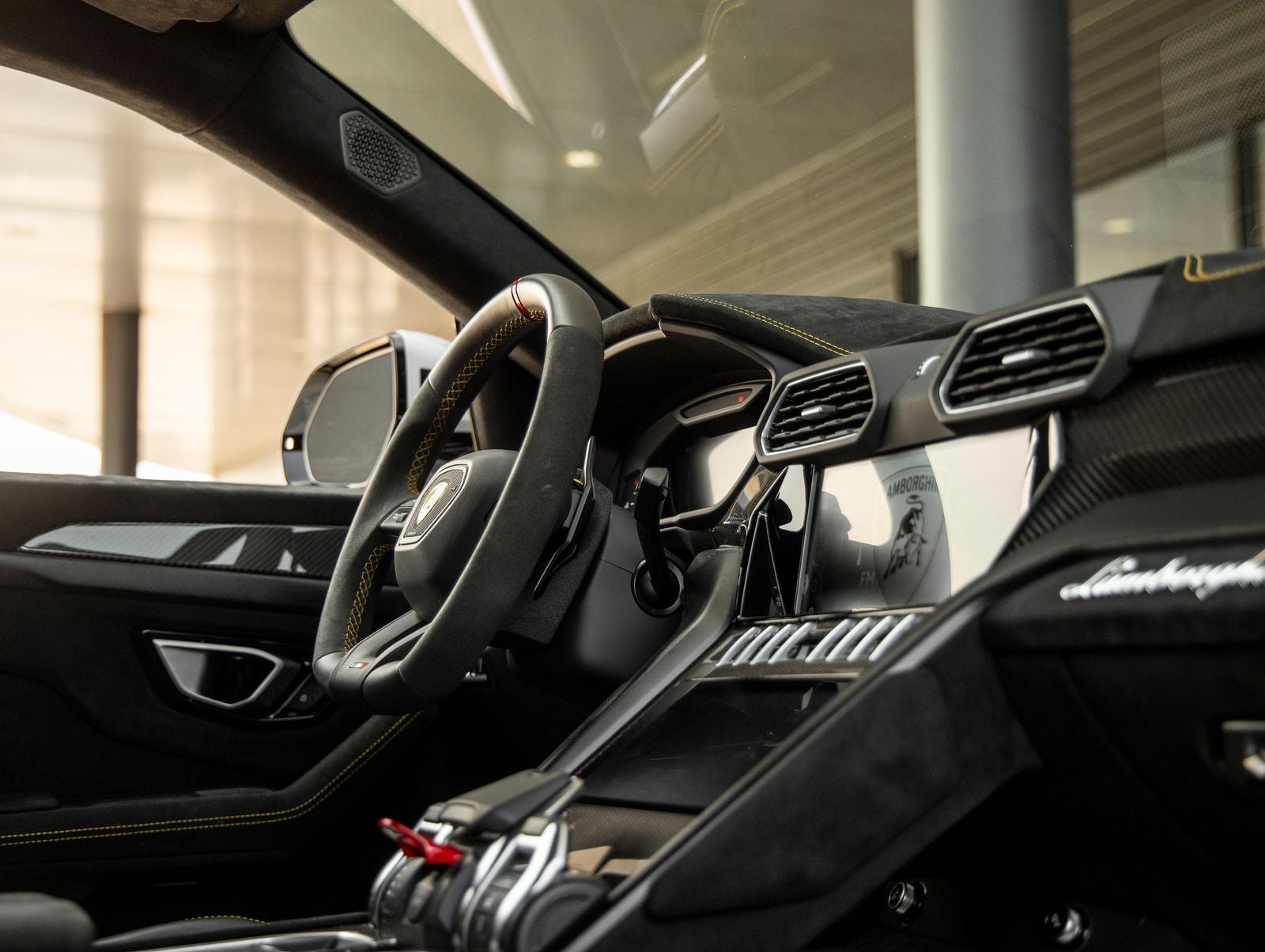 2024 Lamborghini Urus Performante
