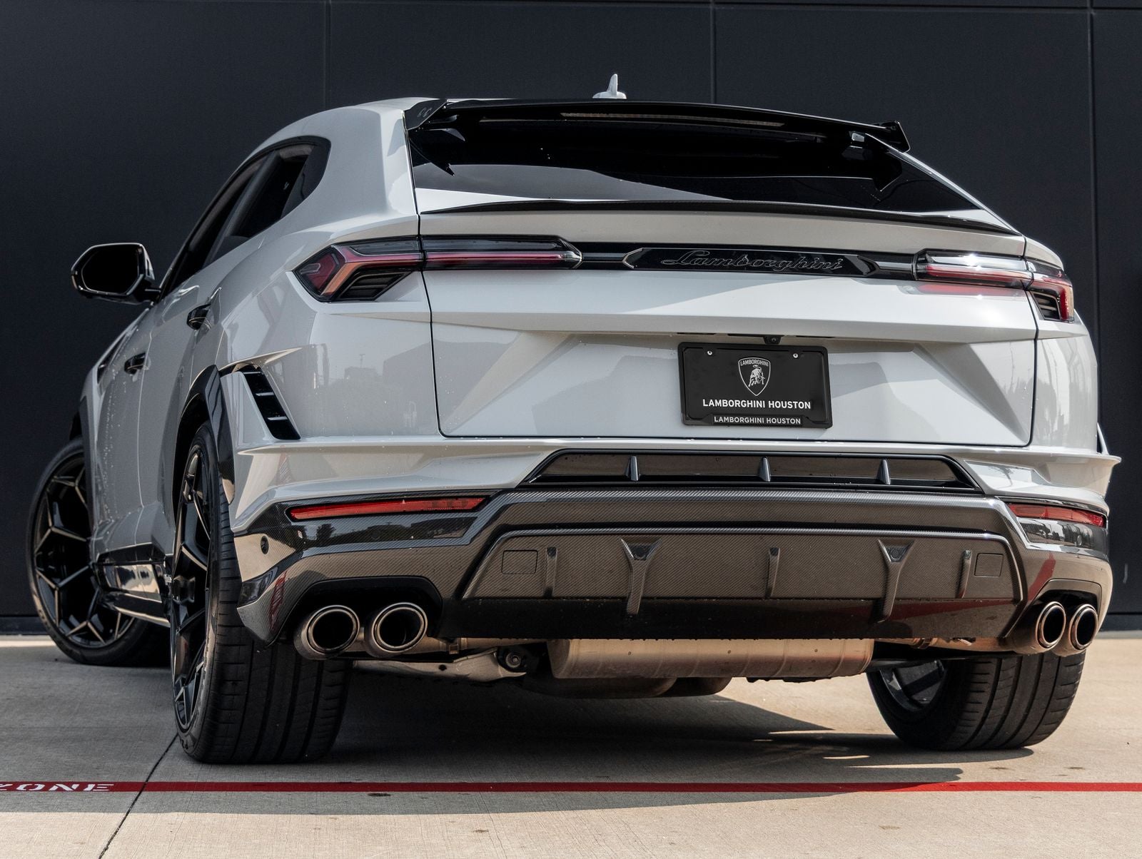 2024 Lamborghini Urus Performante