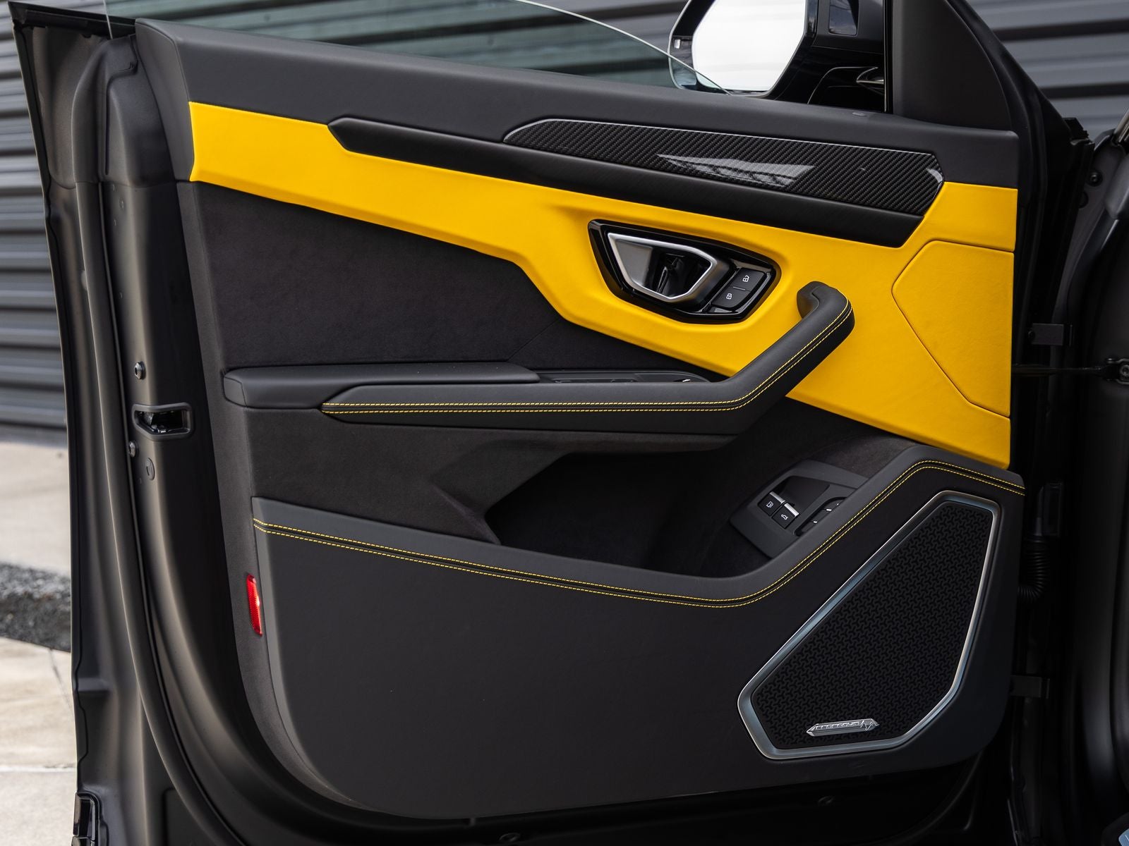 2026 Lamborghini Urus SE