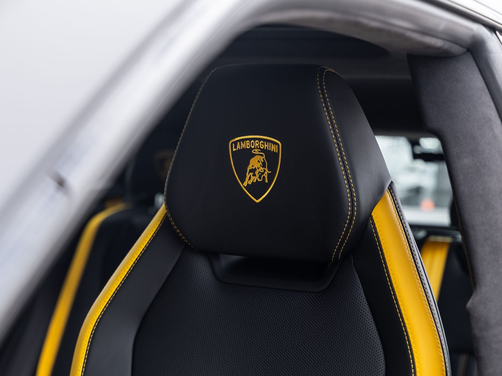 2026 Lamborghini Urus SE