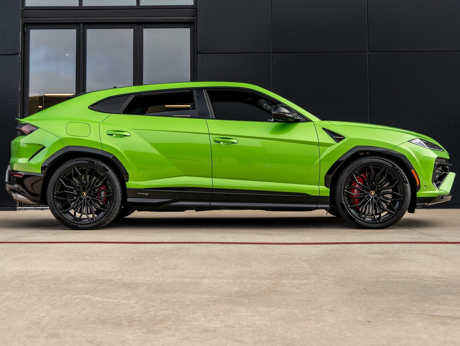 2025 Lamborghini Urus SE