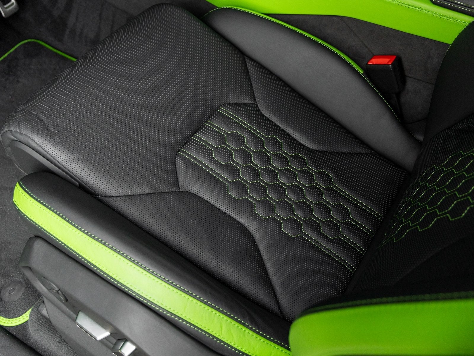 2025 Lamborghini Urus SE