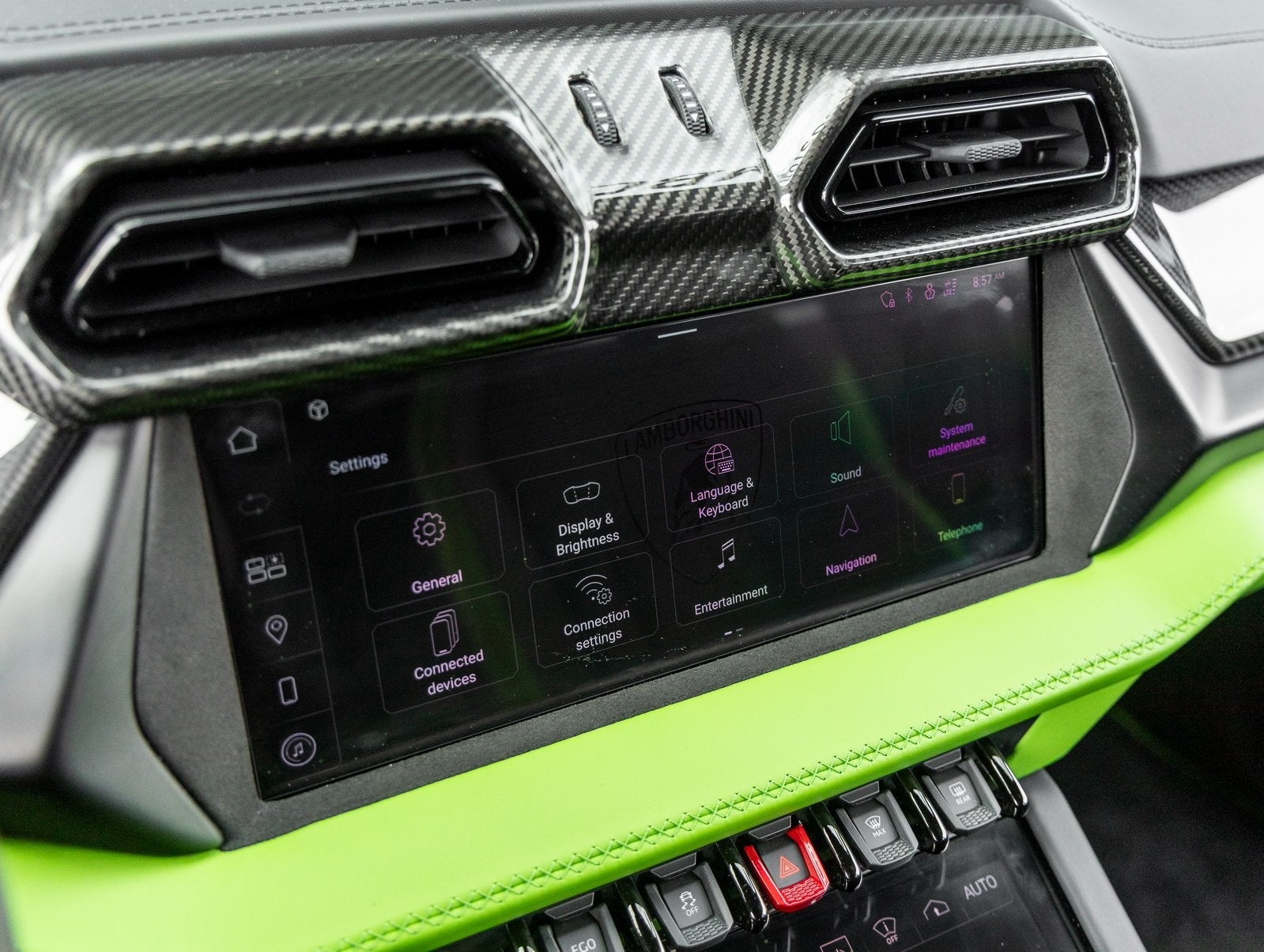 2025 Lamborghini Urus SE