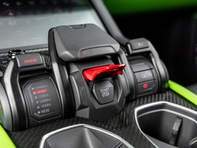 2025 Lamborghini Urus SE