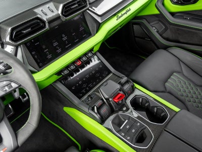 2025 Lamborghini Urus SE