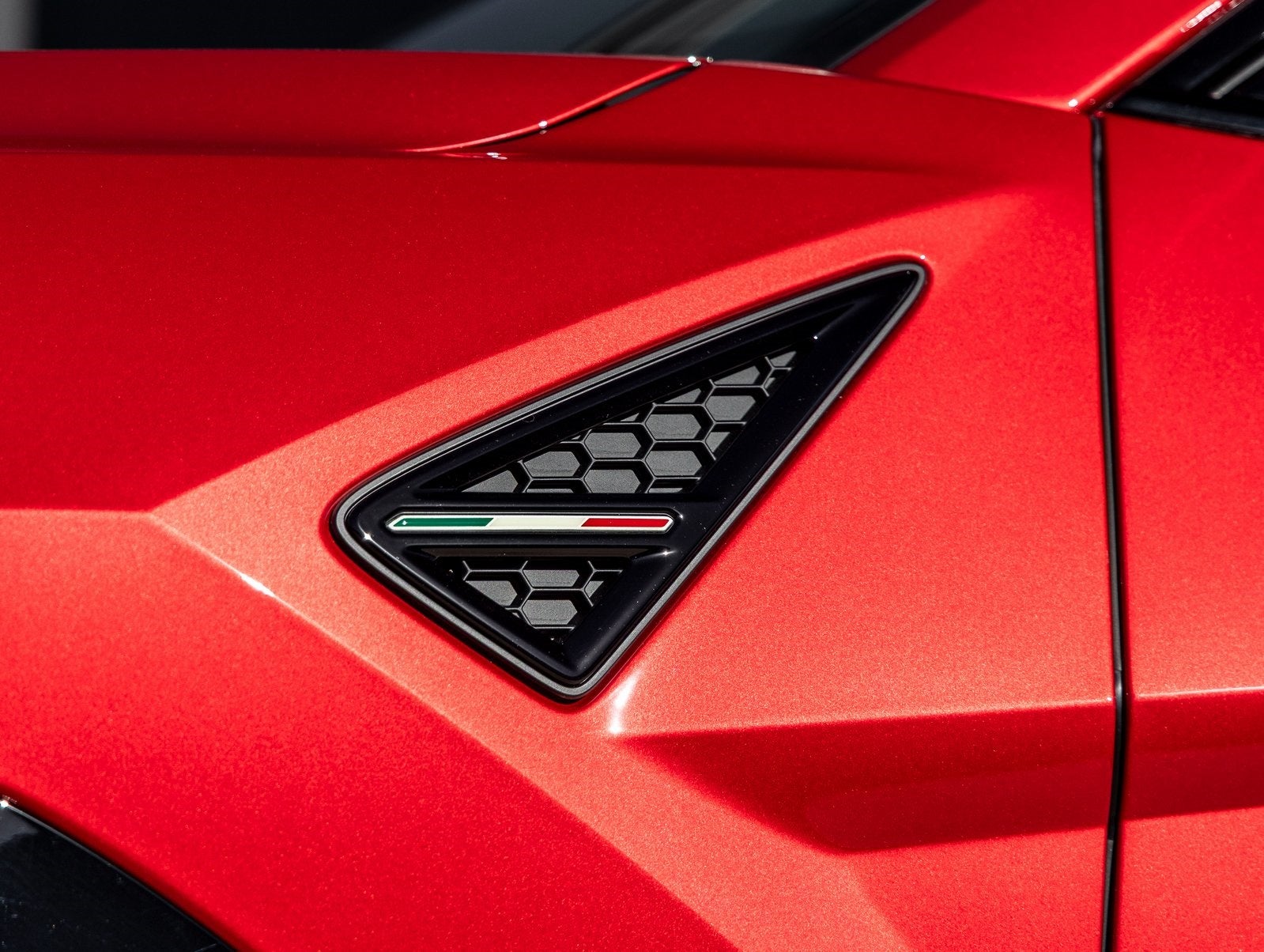 2025 Lamborghini Urus SE