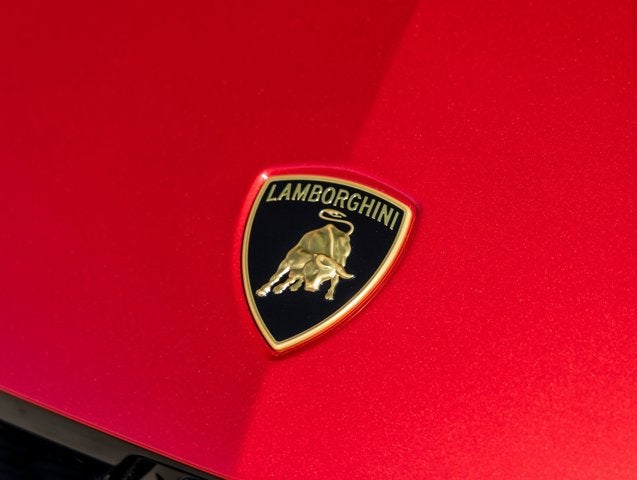 2025 Lamborghini Urus SE