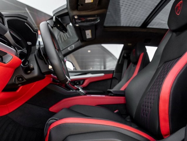 2025 Lamborghini Urus SE