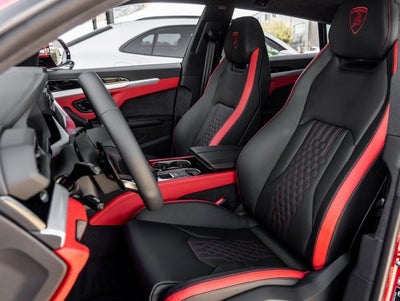 2025 Lamborghini Urus SE