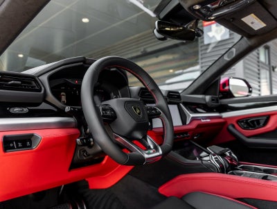 2025 Lamborghini Urus SE