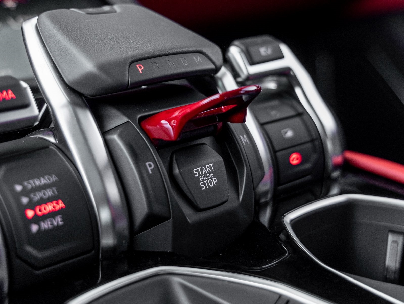 2025 Lamborghini Urus SE