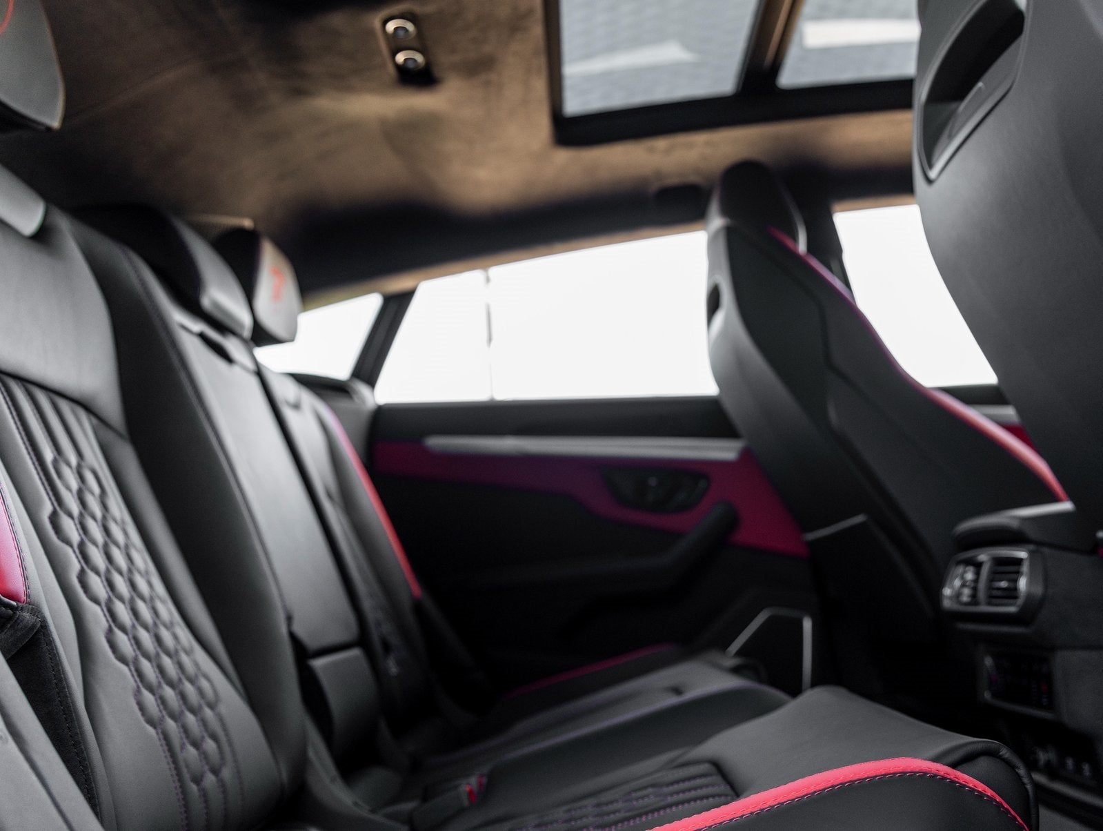 2025 Lamborghini Urus SE