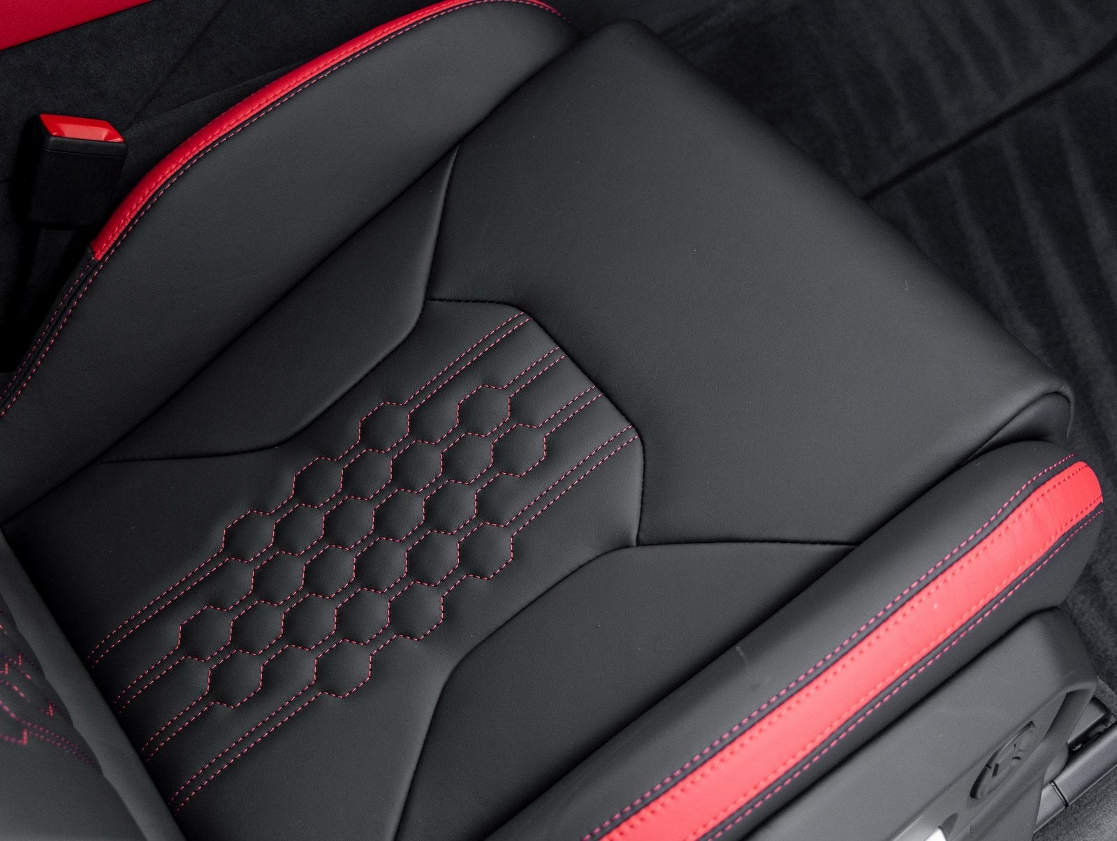 2025 Lamborghini Urus SE