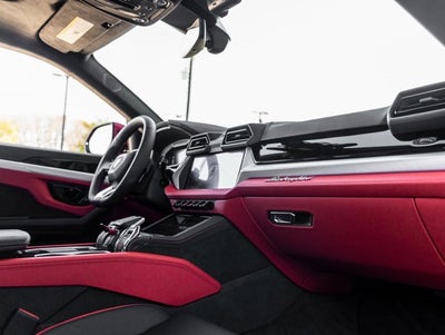 2025 Lamborghini Urus SE