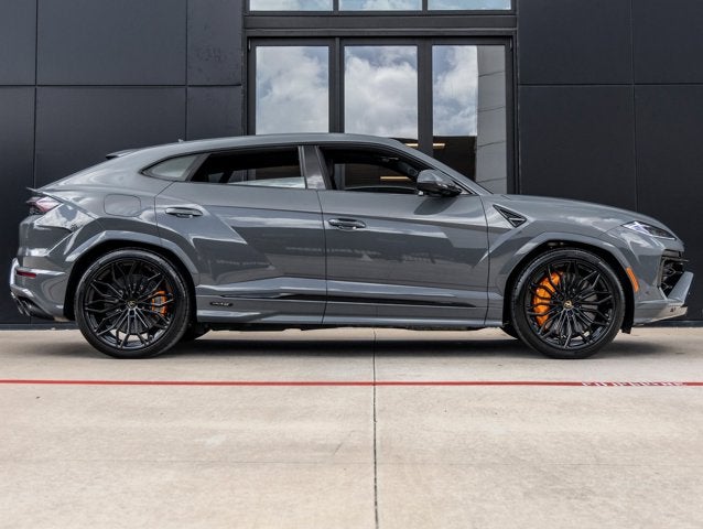 2026 Lamborghini Urus SE