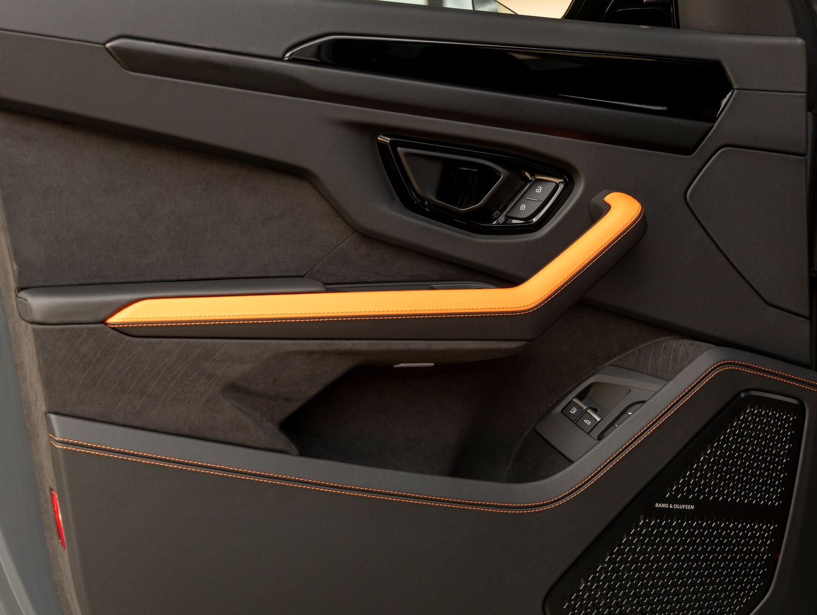 2026 Lamborghini Urus SE