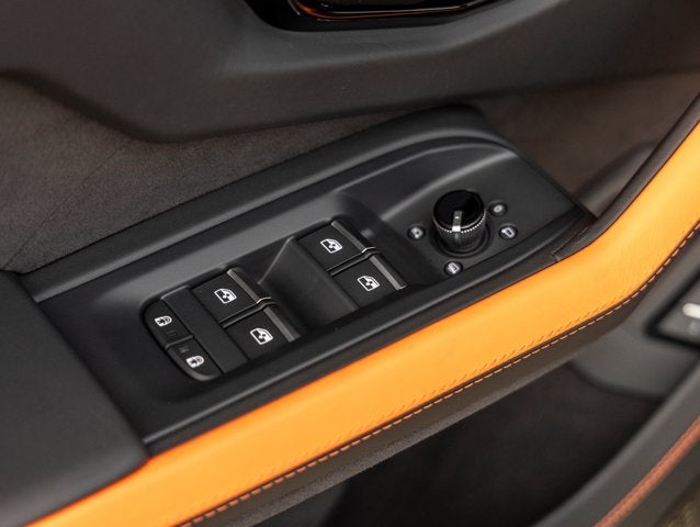 2026 Lamborghini Urus SE