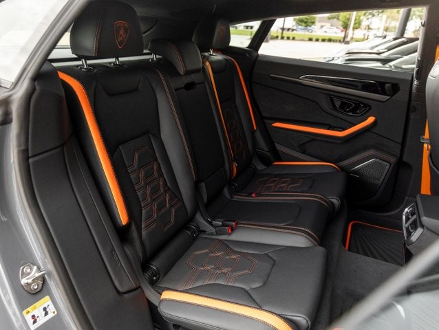2026 Lamborghini Urus SE