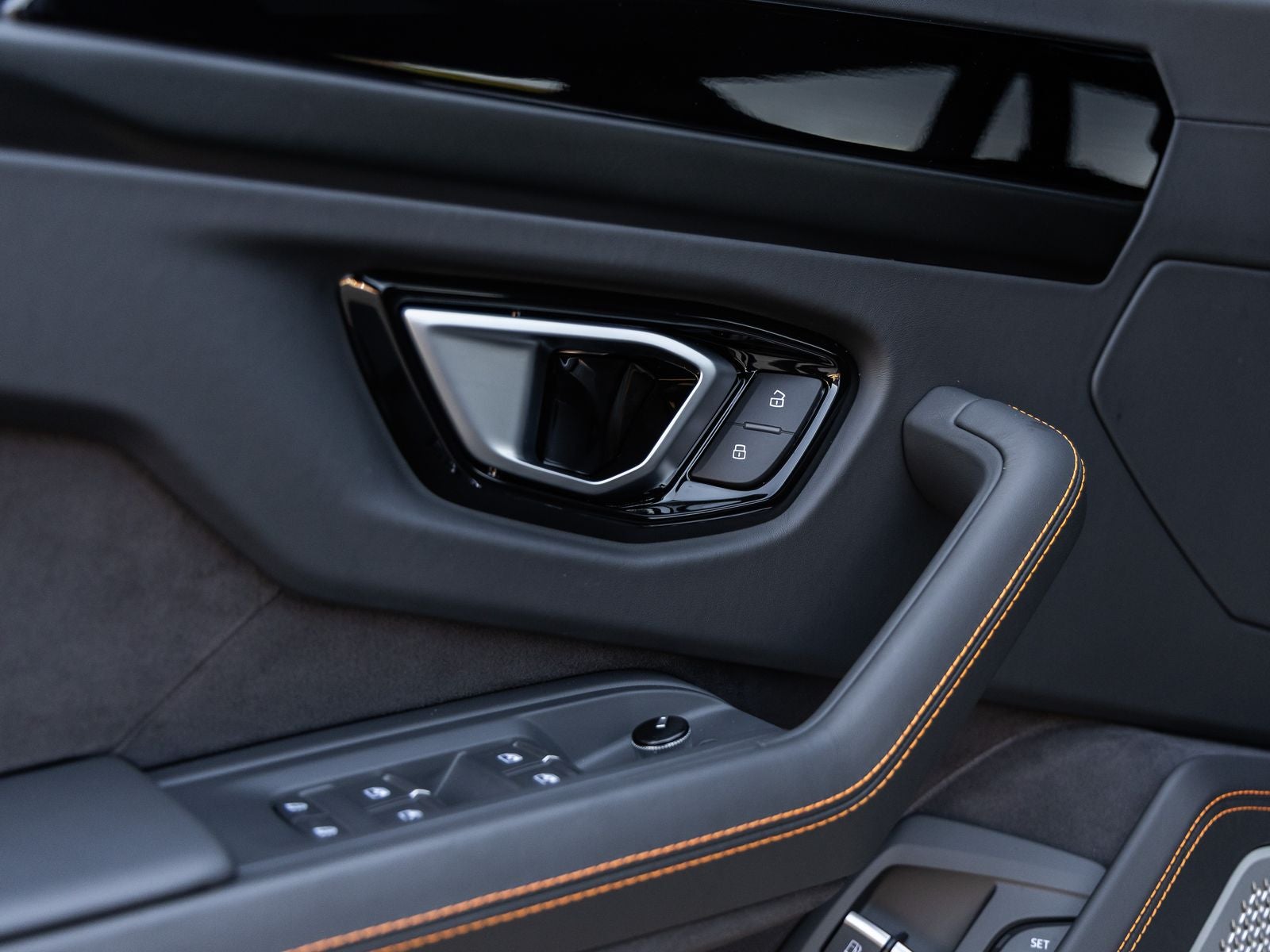 2026 Lamborghini Urus SE