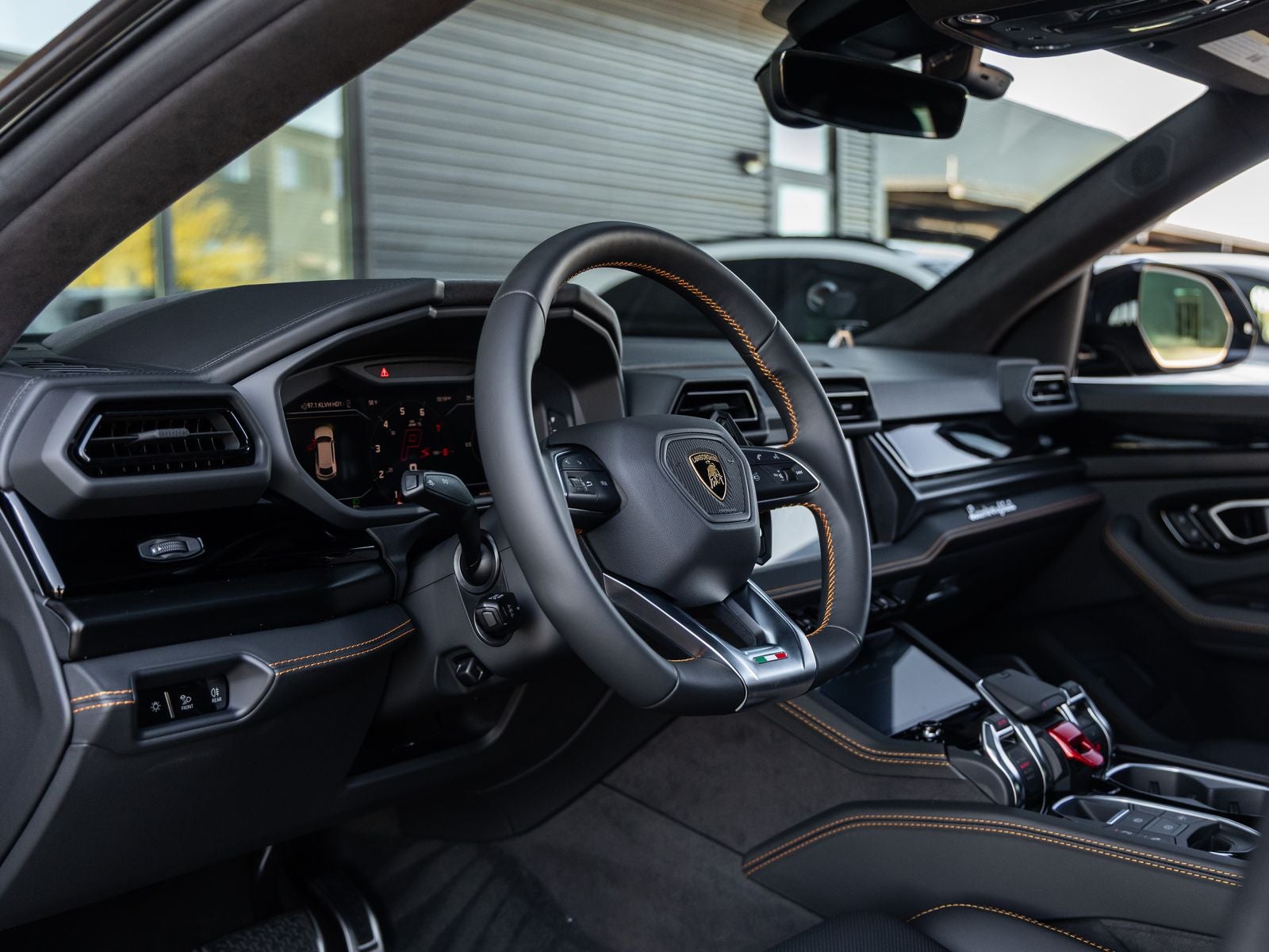 2026 Lamborghini Urus SE