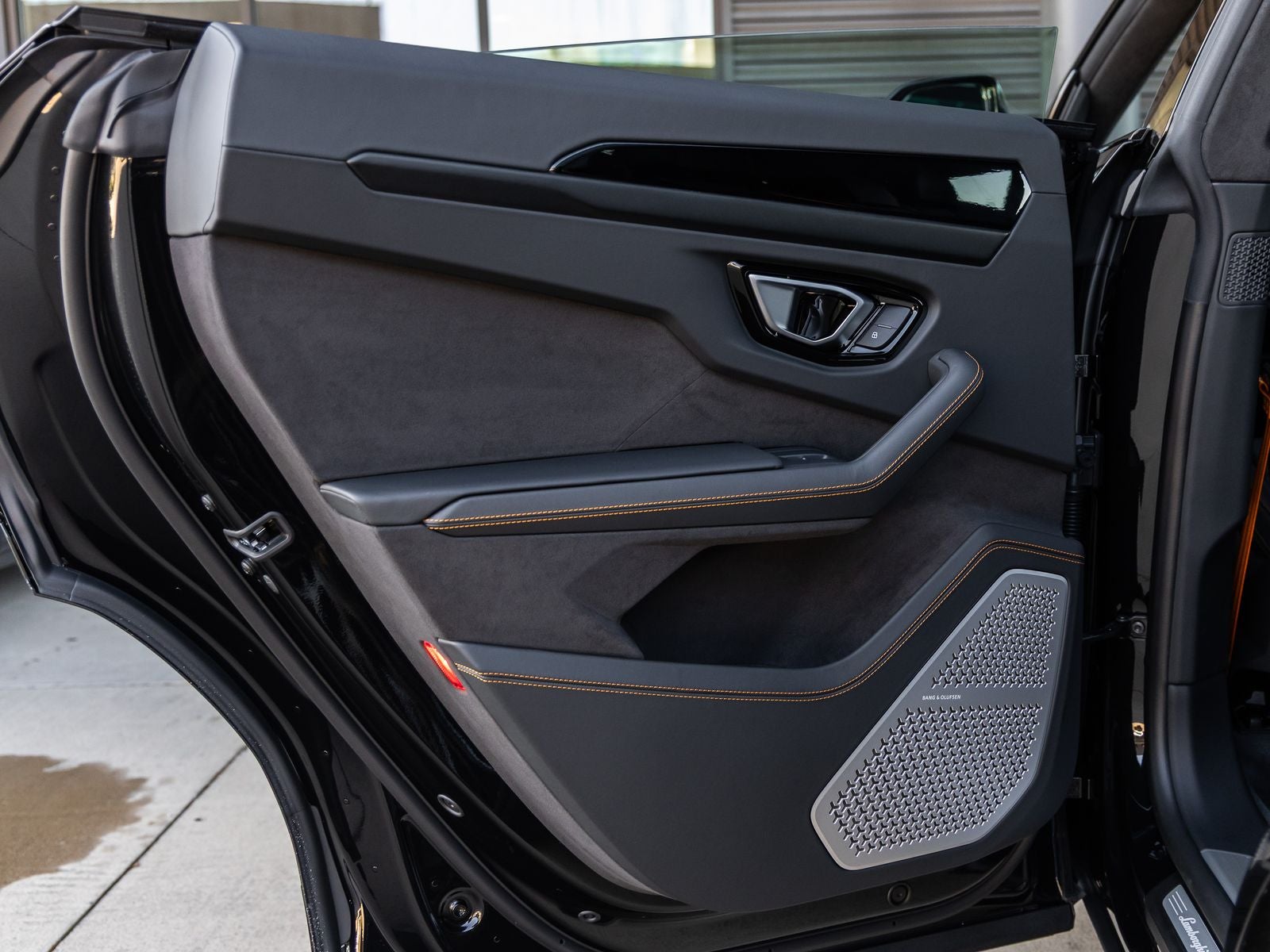 2026 Lamborghini Urus SE