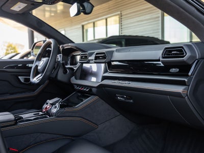 2026 Lamborghini Urus SE