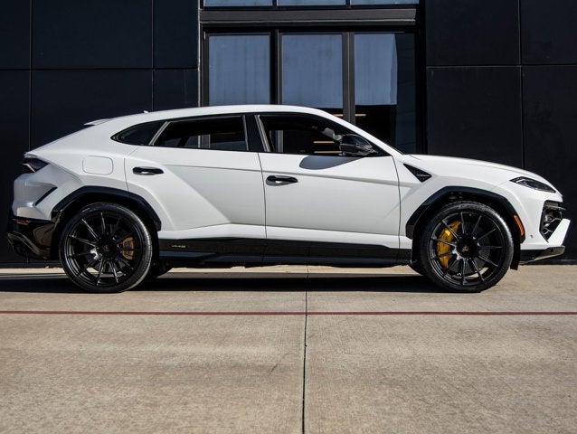 2026 Lamborghini Urus SE