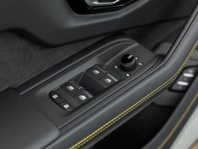 2026 Lamborghini Urus SE