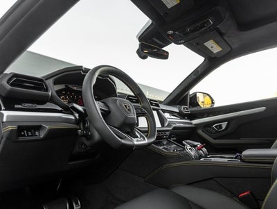 2026 Lamborghini Urus SE