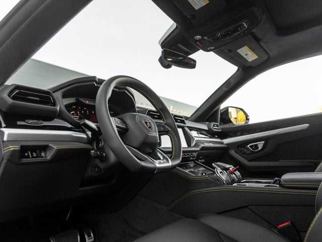 2026 Lamborghini Urus SE