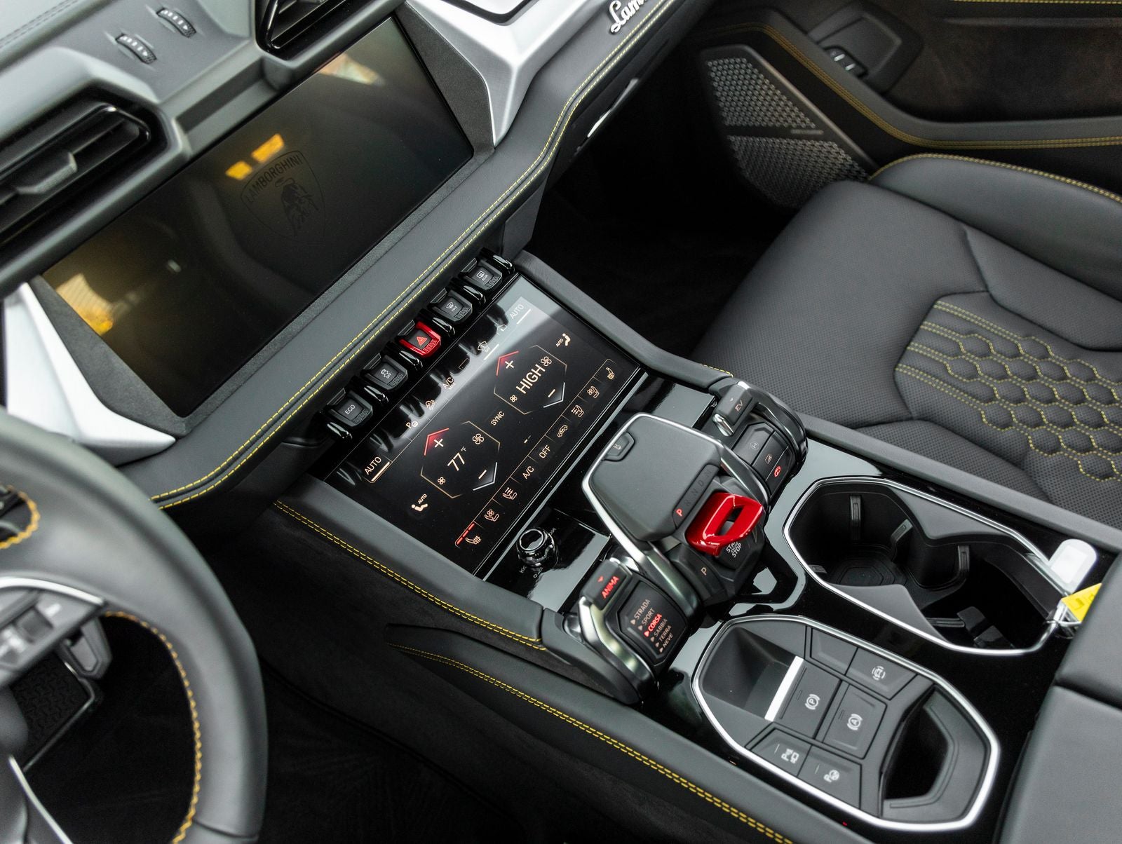 2026 Lamborghini Urus SE