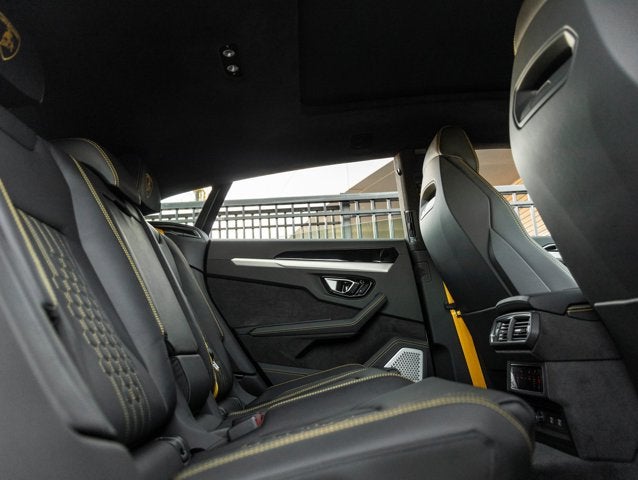 2026 Lamborghini Urus SE