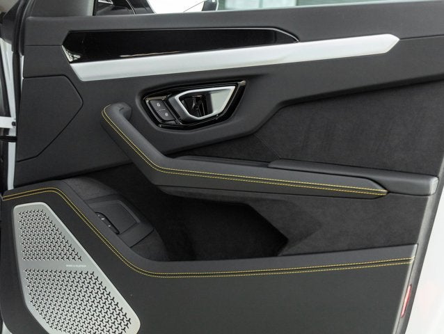 2026 Lamborghini Urus SE