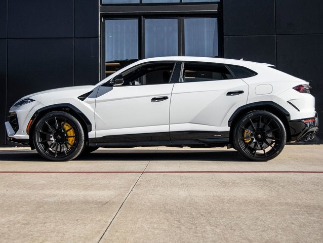 2026 Lamborghini Urus SE
