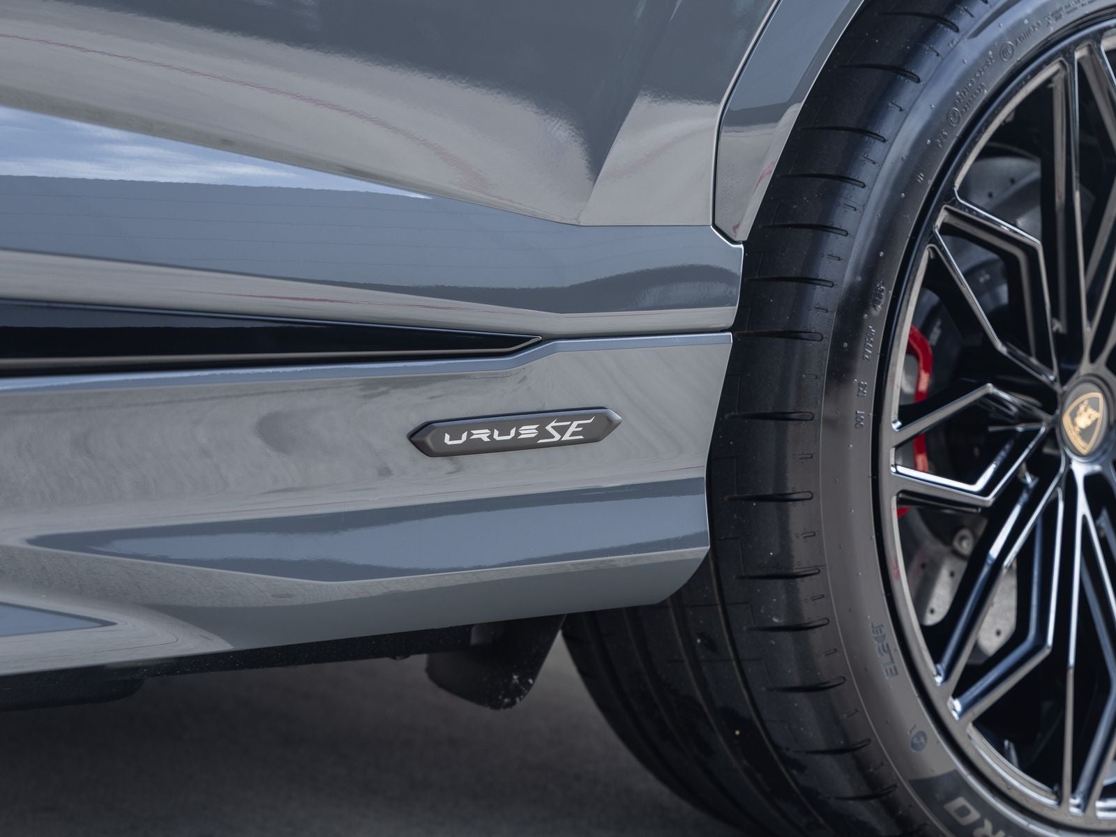 2026 Lamborghini Urus SE