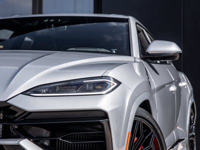 2026 Lamborghini Urus SE